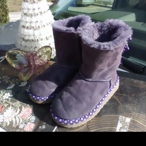 Kids Uggs girls size 10